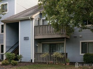 1018 Aspen Dr, Plainsboro, NJ 08536