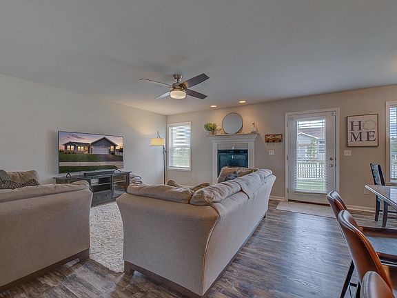 3rd image of 2215 Red Barn Ln