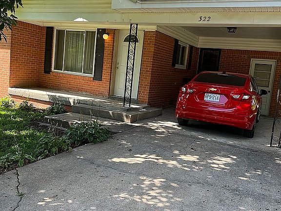 2nd image of 322 Pecan Dr