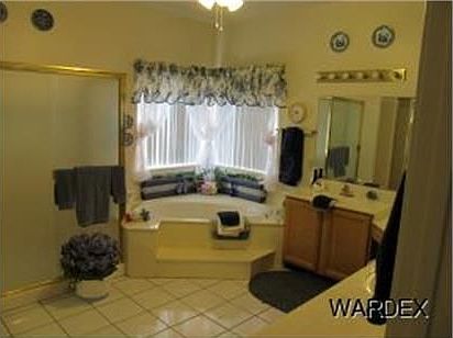 5th image of 1914 E Clear Lake Dr