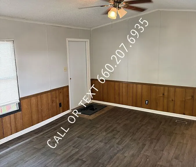 913 N Taylorville Blvd #33 — Photo 7