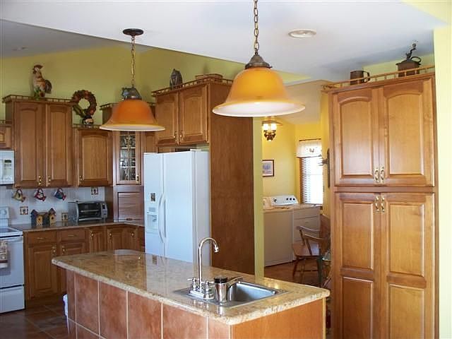 2nd image of 170 Billingswood Pt