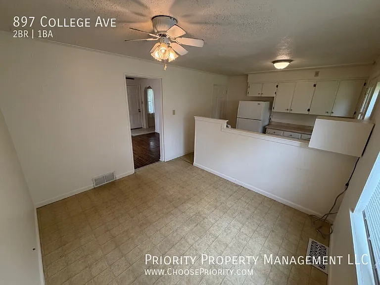 897 College Ave — Photo 5