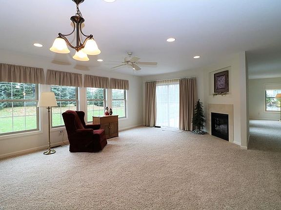 5th image of 894 Church Hill Ct