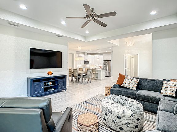 Living Room & Kitchen/Dining Room