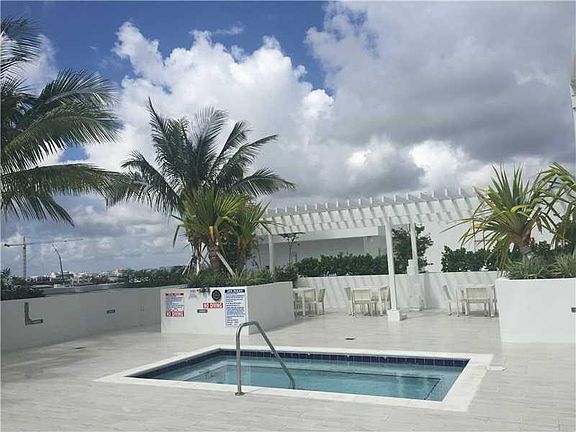 3rd image of 4252 Biscayne Blvd #1405M