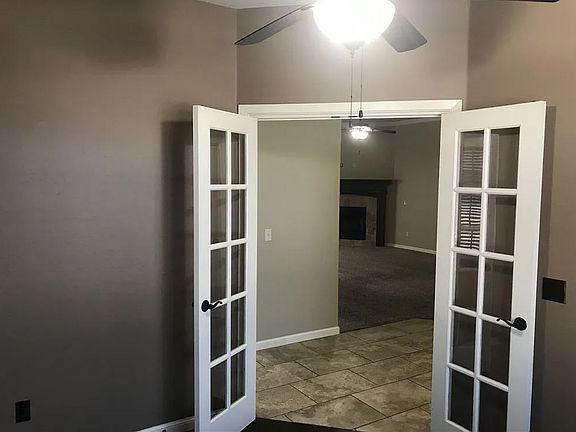 4th image of 1108 Summer Hill Dr