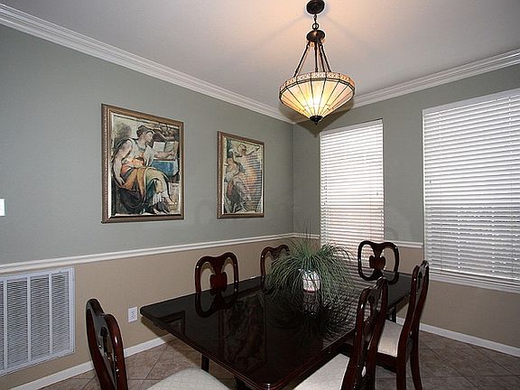 5th image of 202 W Sterling Pond Cir