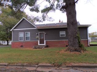 217 N 9th St, Herrin, IL 62948