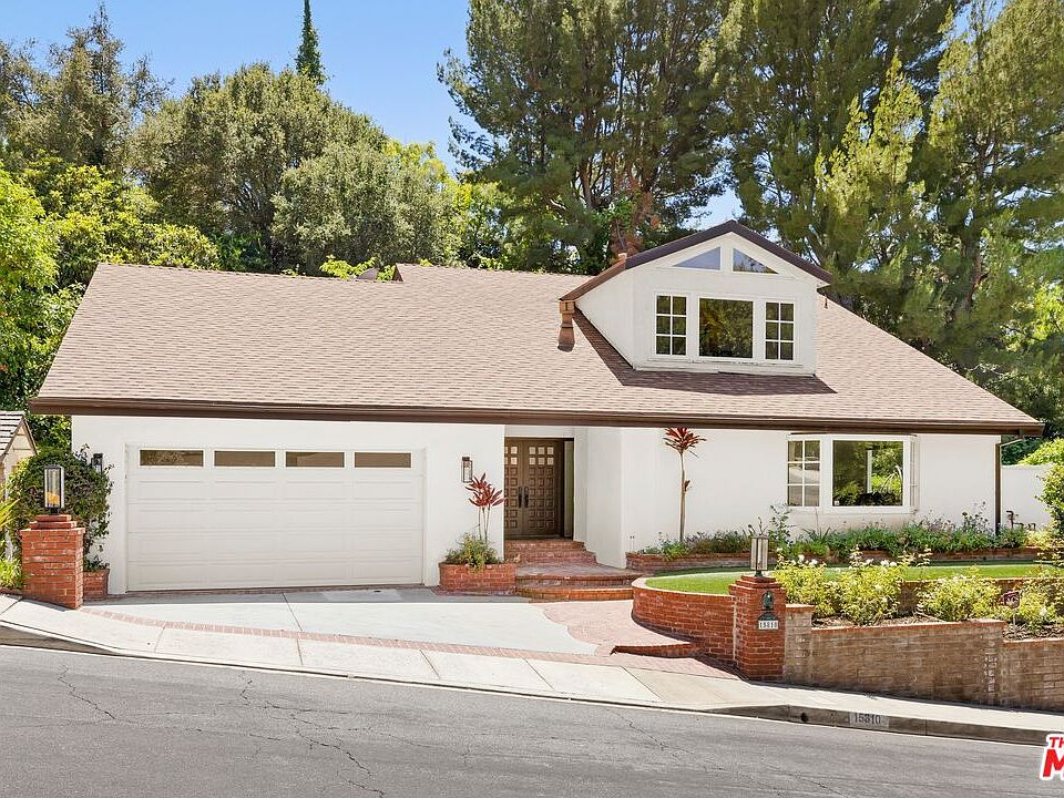 1st image of 15810 Castlewoods Dr