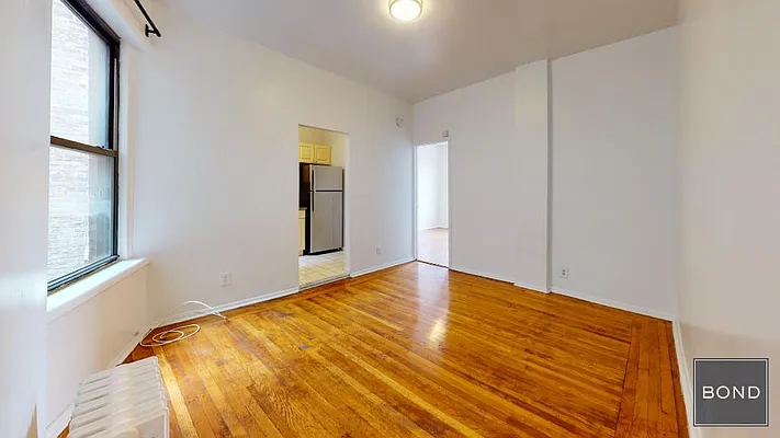 Rented by Bond New York | media 4