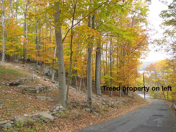 2nd image of 95 Lake Shore Dr