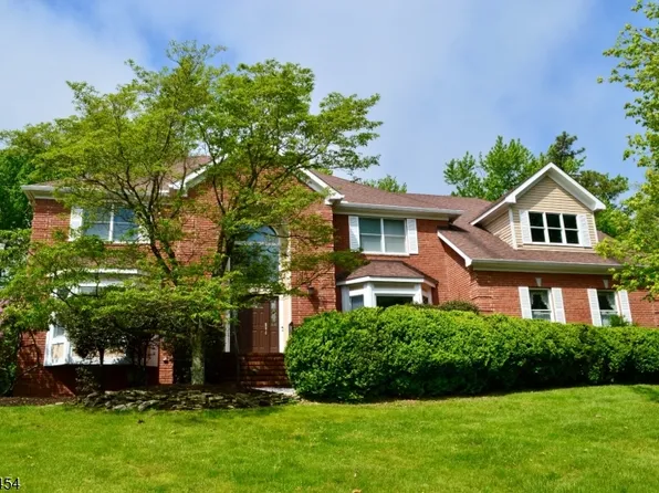 40 Newland Ct, Bridgewater Twp., NJ 08807