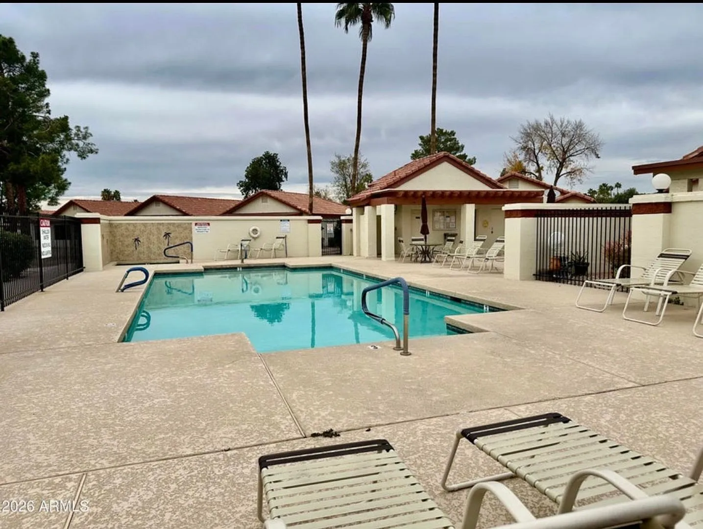 Great Gilbert Patio HOME — Photo 2