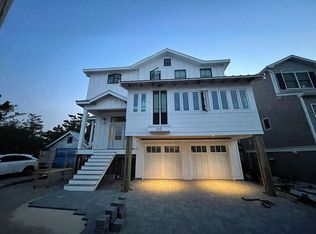 110 W 27th St, Ship Bottom, NJ 08008