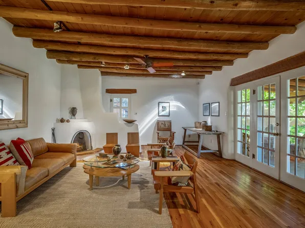 1145 Camino San Acacio, Santa Fe, NM 87505