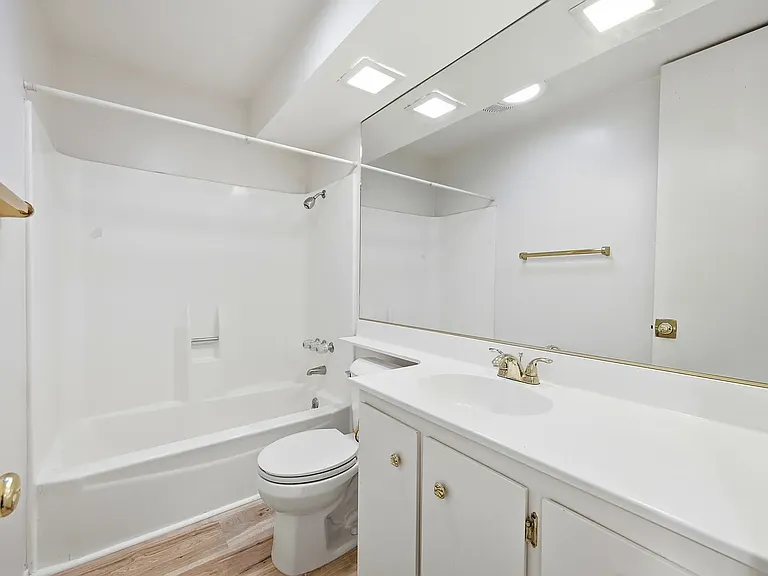 1457 Seven Hills Dr — Photo 1
