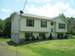 441 Cedar Dr, Long Pond, PA