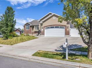 1173 Inverness Dr, Syracuse, UT 84075