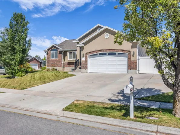 1173 Inverness Dr, Syracuse, UT 84075