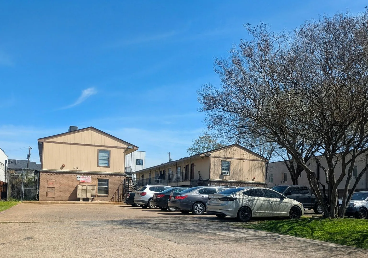 Bennett Park Apartments — Photo 1