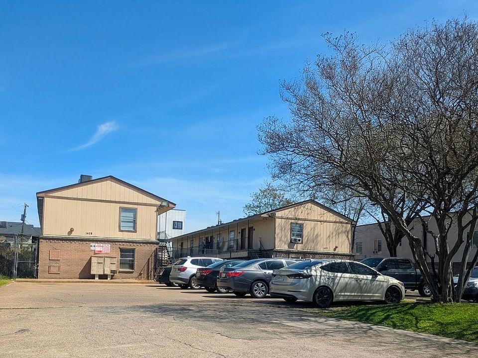 1st image of 1422-1428 Bennett Ave #4