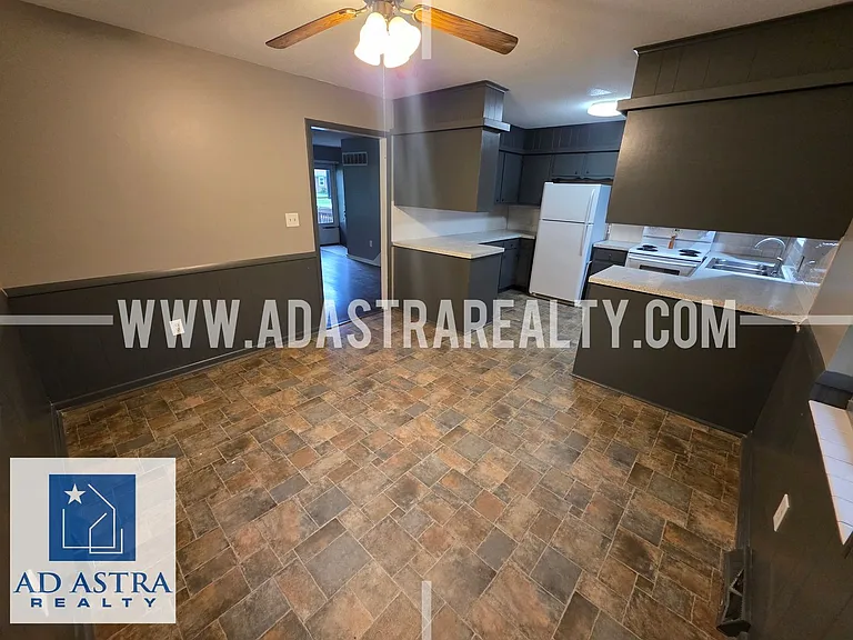 208 Brookside Dr — Photo 9