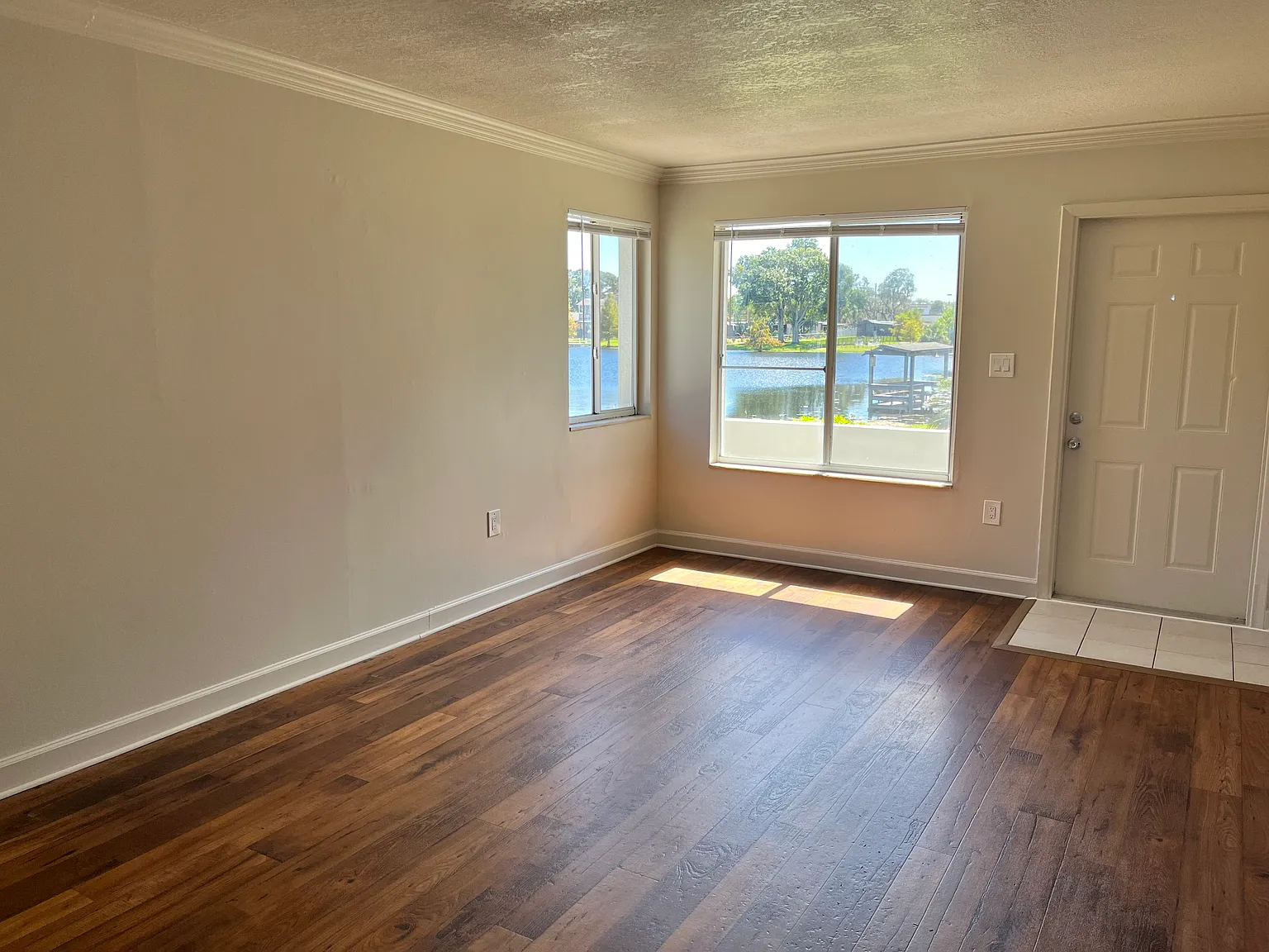 827 Lowell Blvd — Photo 2