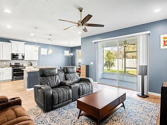 4th image of 2642 Flicker Cv