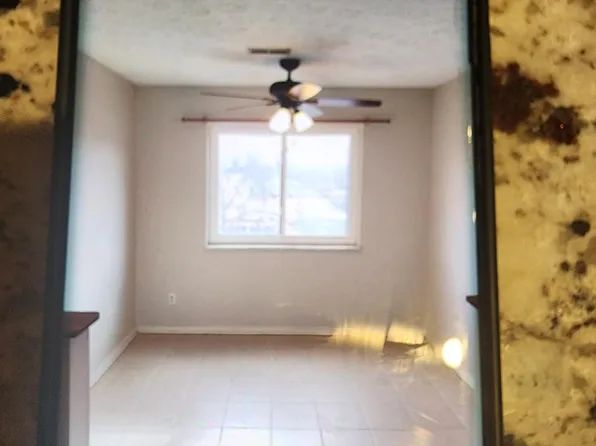 2050 Woodtrail Dr APT 60, Fairfield, OH 45014