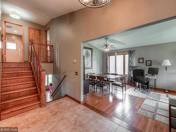 2nd image of 817 Bryant Ln