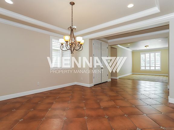 4th image of 1311 Green Ravine Dr