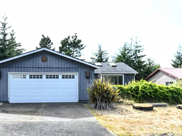 720 SE Bird Ave, Waldport, OR 97394