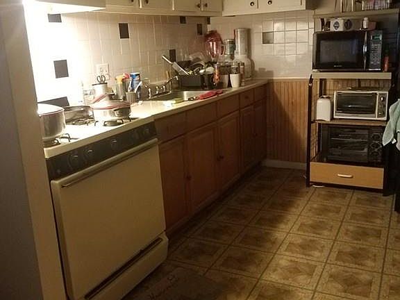 5th image of 262 E Haverhill St APT 1