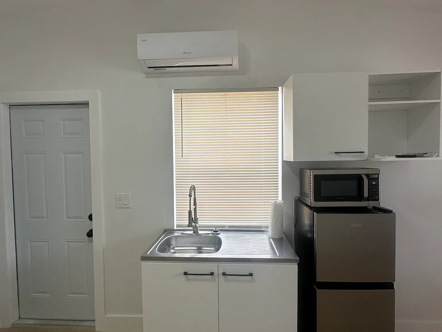 1209 NW 9th Ave — Photo 2