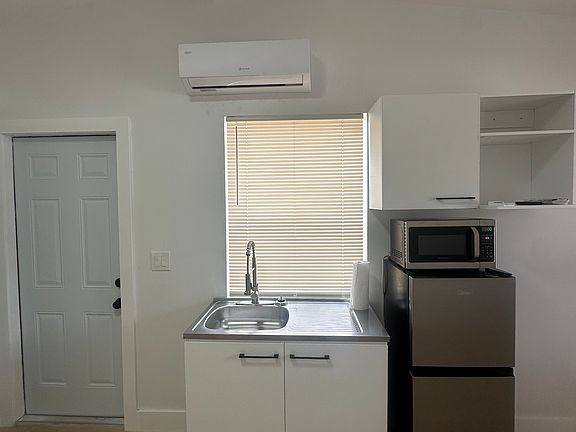 2nd image of 1209 NW 9th Ave #1