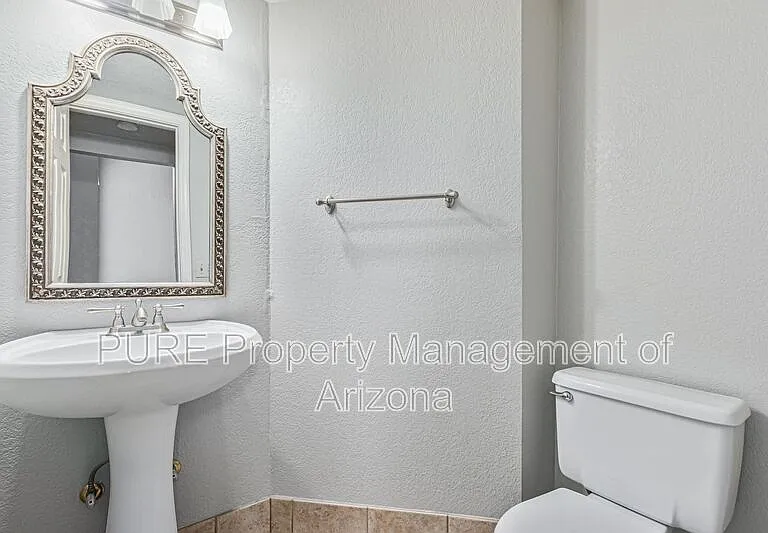 1718 S Longmore St #22 — Photo 6