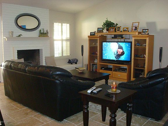 3rd image of 2445 S Los Altos