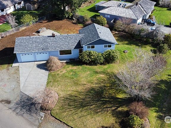 3rd image of 320 Deer Park Drive