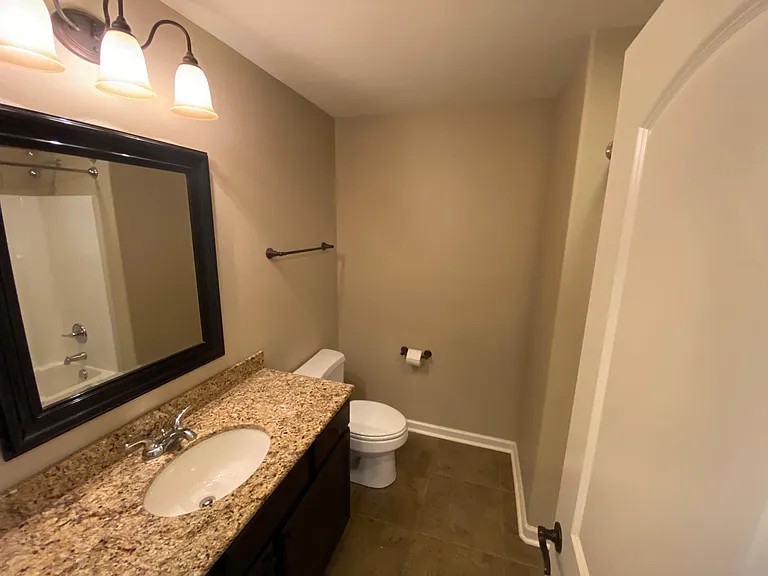 3005 Chapman Ct — Photo 10