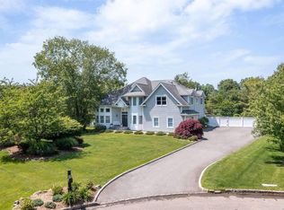 5 Martingale Gate, Northport, NY 11768