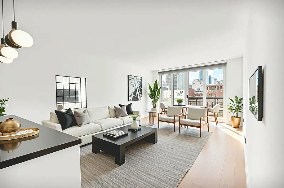 1st image of 70 W 37th St #1616