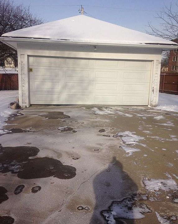 2nd image of 1920 Freeman St