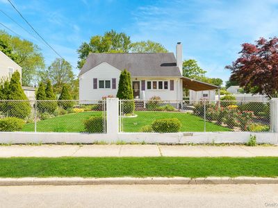 22 Montgomery Street, Brentwood, NY, 11717