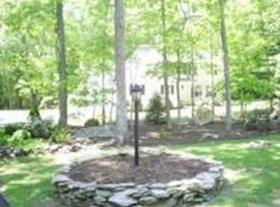 54 Eagle Ridge Dr, Gales Ferry, CT 06335