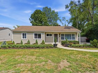 25566 Dunbar St, Southfield, MI 48033
