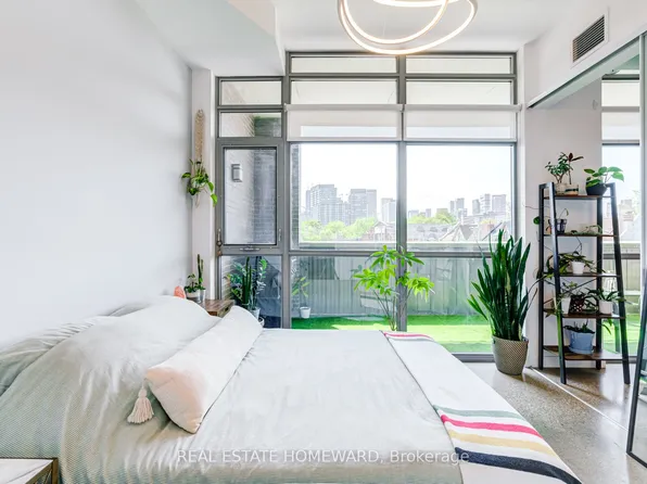 549 King St E Unit 310, Toronto, ON M5A 1M4