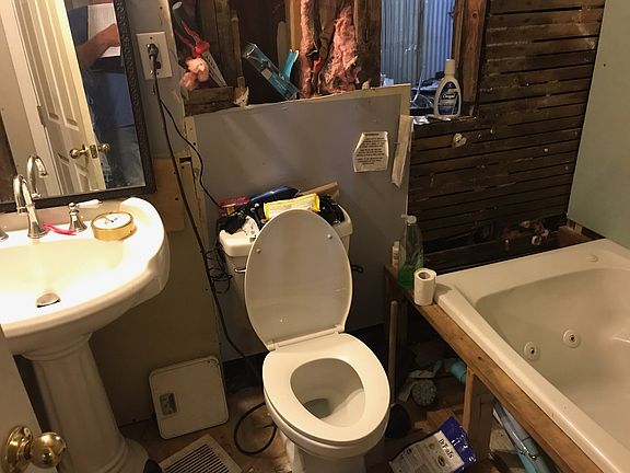 5th image of 830 Idlewild Dr