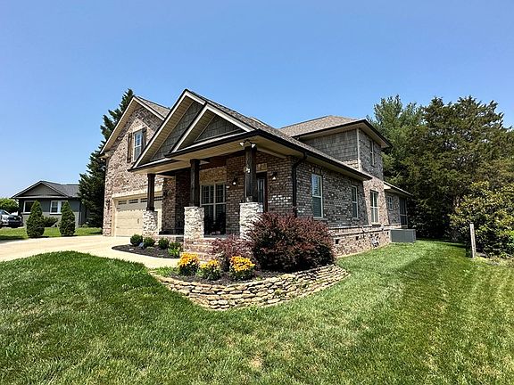 3rd image of 3771 Sheldon Pl