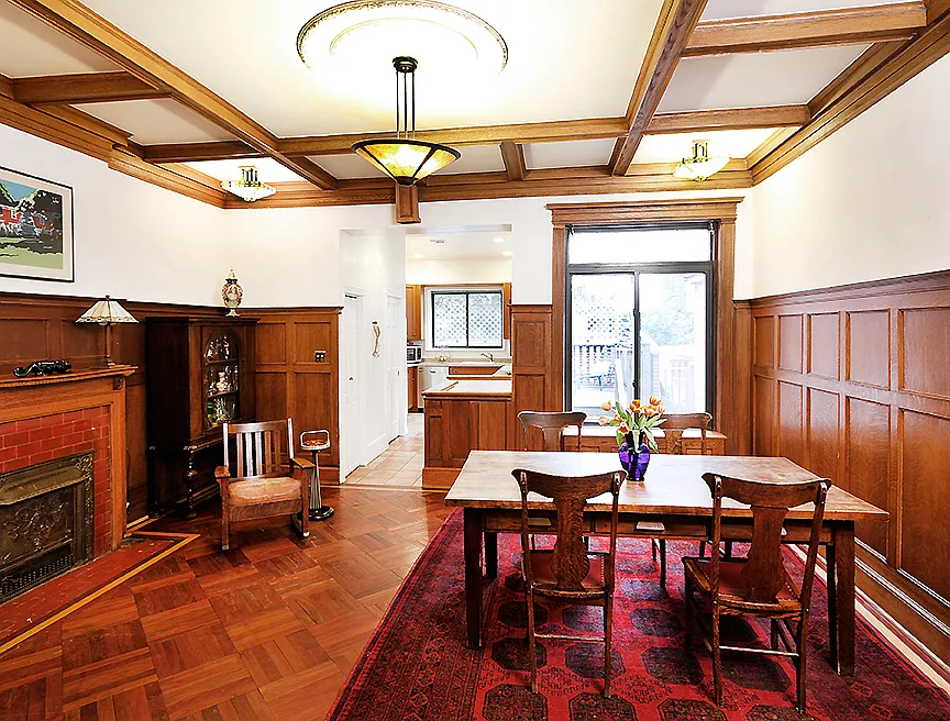 526 3rd St photo 1